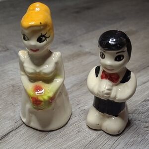 Charming Ceramic Couple Figurines - Cream and Black